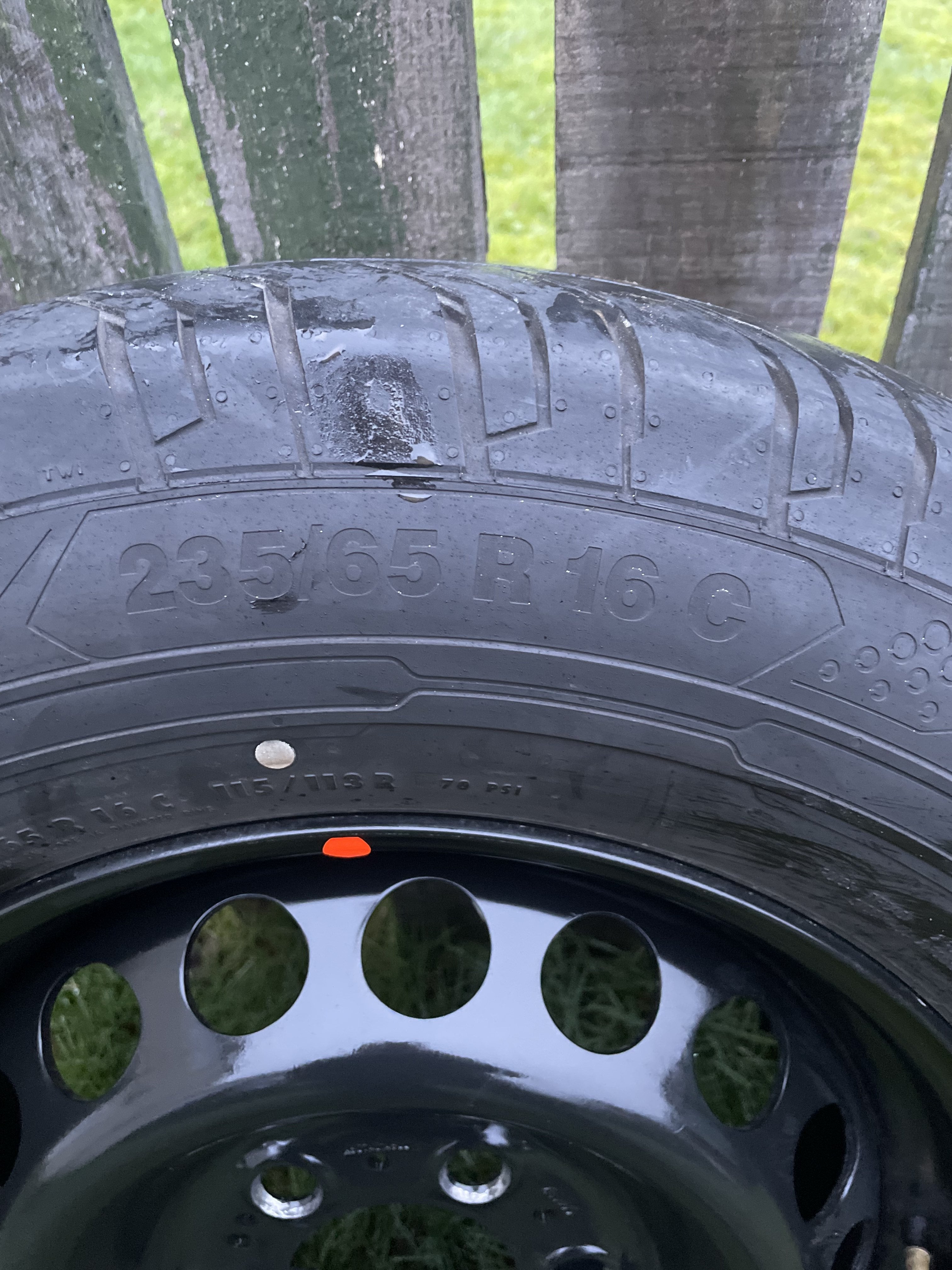 235/65/16c van continental tyres (As new )